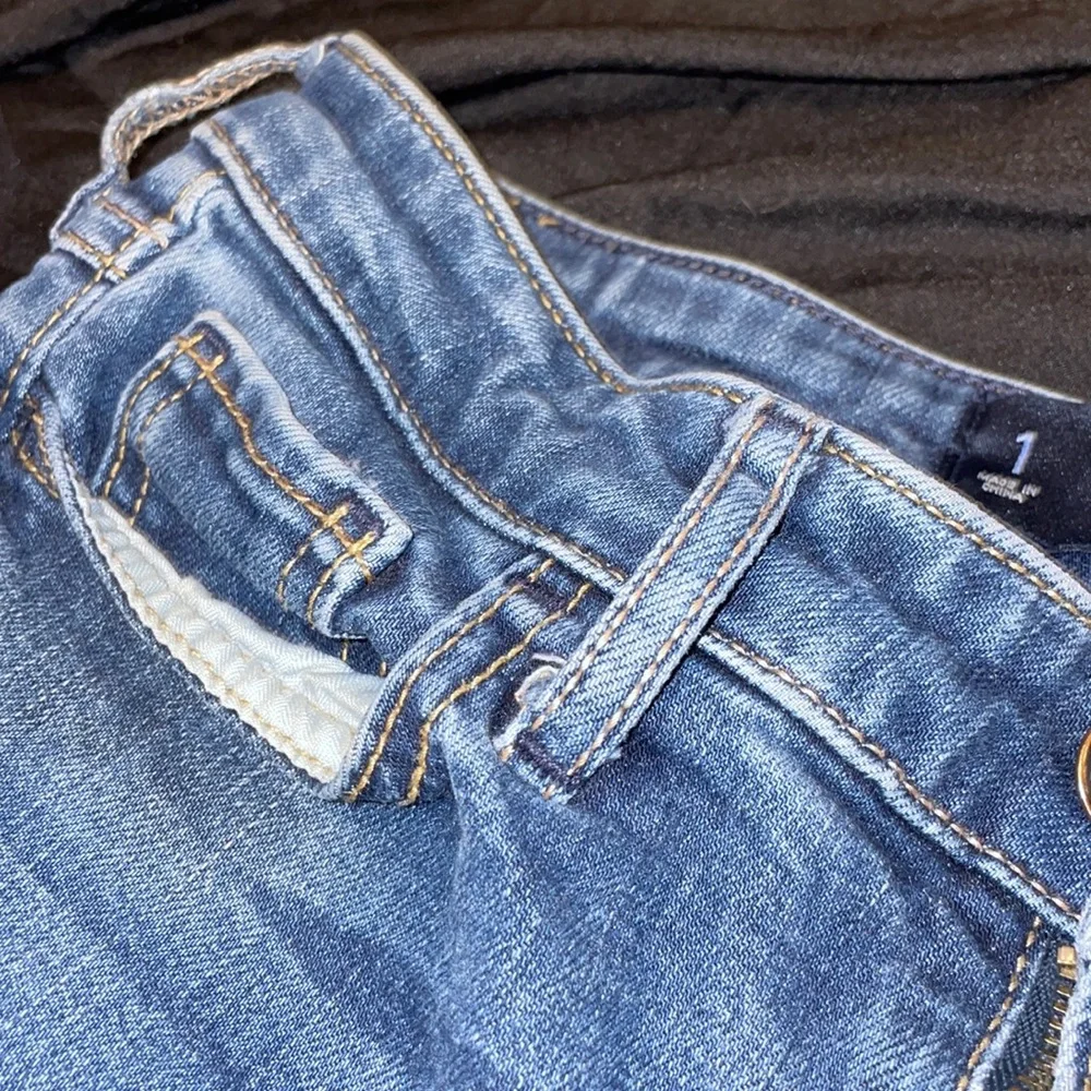 High Rise Jeans - Picture 4 of 4